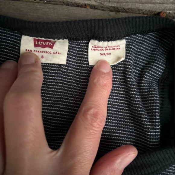 Levi’s High Neck striped Tank top - Picture 3 of 3